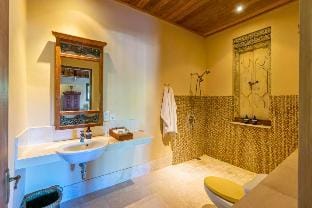 Classic Village 4 BR Private Pool ZN49 Villa in Denpasar