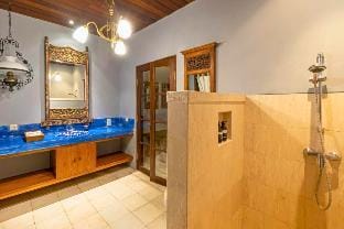 Classic Village 4 BR Private Pool ZN49 Villa in Denpasar