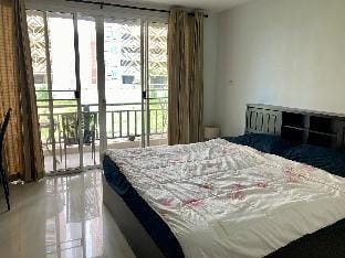 Jomtien Beach Penthouse Studio by PSR Apartment in Pattaya City