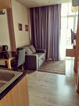 Pattaya Zhongtian Beach 28 sq m Luxury Apartment Apartment in Pattaya City