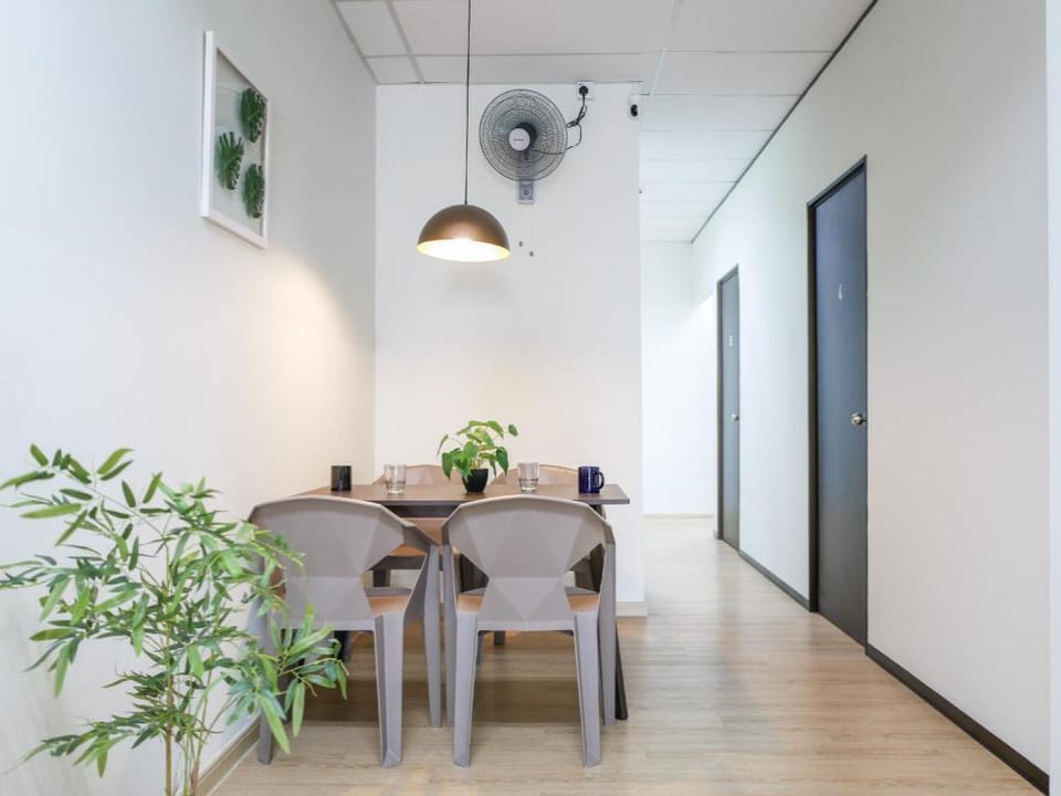 Cheerful Guesthouse, 2min to Adventist #BudgetStay Hostel in George Town