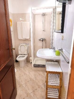 Apartamento de 1 quarto, BBQ, jardim, patio Apartment in Olhos de Água