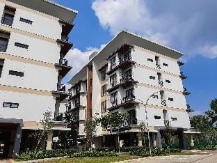 Modern Look 1BR Asatti Apartment By Travelio Apartment in West Java