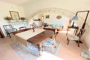 Adam House - beautiful exc Pool - sleeps 7 to 8 Villa in Umbria