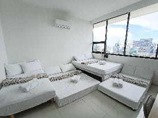 Walking distance to Ayala & IT Park w/ WIFI 15H Vacation rental in Lapu-Lapu City