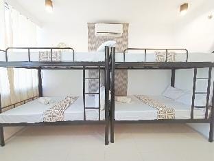 15P Accommodate maximum of 16 pax. Prime location and Walking distance to Ayala & IT Park w/ WIFI Vacation rental in Lapu-Lapu City