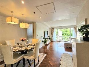 Baan Sansaran Excellent apartment on the beach  Apartment in Nong Kae