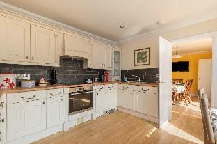 Sunningdale - Beach House, Sea Views, Parking Country House in Saundersfoot