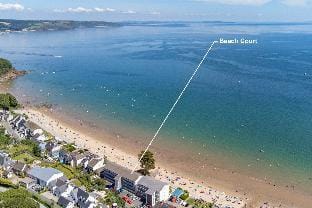 Life's a Beach - Direct Beach Access, Sea Views Apartment in Saundersfoot