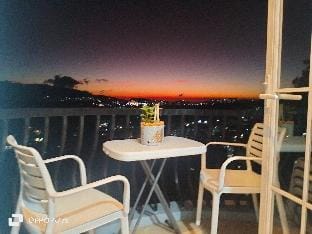 Kōzē Home with Overviewing the City Apartment in Baguio