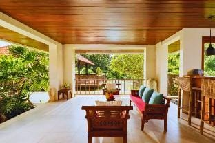 Grand Serenity 9 BR With Private Pool Villa NE54 Villa in North Kuta