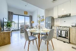 Cozy Desert Getaway - 1BDR Apt Apartment in Dubai