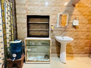 IXORA City Home - 1bhk (Couple friendly) Vacation rental in Bangladesh
