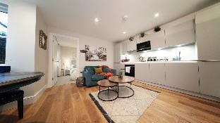 The Leopards Pad by Ritual Stays Apartment in St Albans