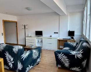 Large Apartment near FIRA and City Center Apartment in L'Hospitalet de Llobregat