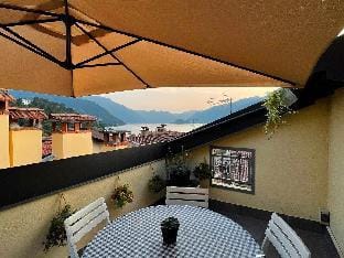 Skyway apartment with private lake view terrace Apartment in Bellagio
