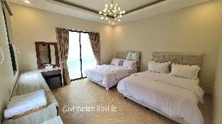 Premium 4BR Villa w/ Private Pool Vimala Hills Villa in West Java