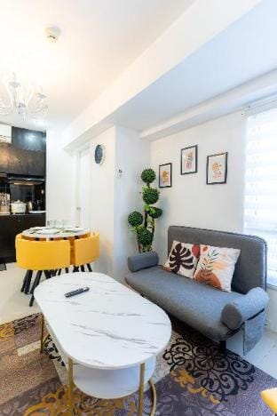 A2J Luxury 3BR BGC Loft Near Malls and Airport Vacation rental in Makati