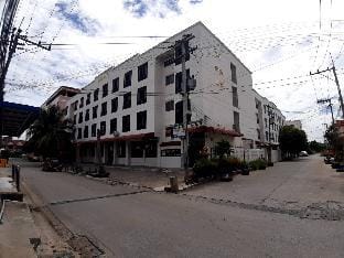 Khlong Suan Plu Apartments Apartment in Laos