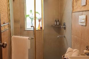 Villa Amour 4bhk w/ Pool | 8 mins from Beach Villa in Calangute