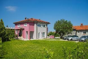 Apartment in White - Vila Magenta Apartment in Slovenia