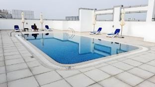 Suite Room with Kitchen|Patio Garden|Pool|Parking Vacation rental in Dubai