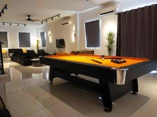 Dusk de Ville-Private Pool Karaoke BBQ 34-40pax Villa in Ipoh