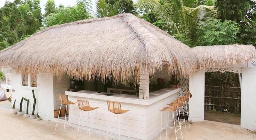 Love Coconut Bungalow Inn in Pemenang