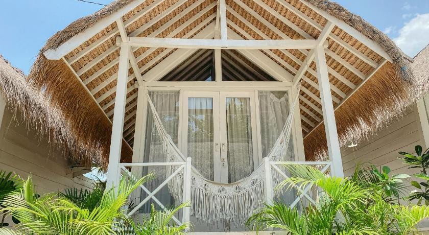 Love Coconut Bungalow Inn in Pemenang