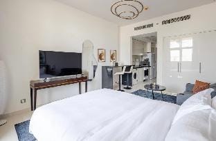 Spacious Unit With City View in JVC Apartment in Dubai