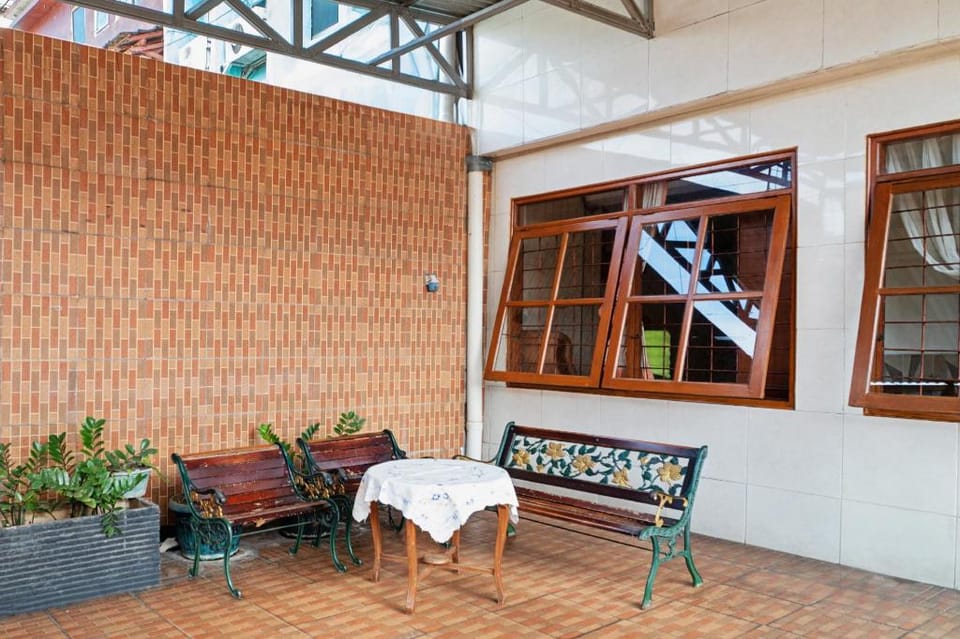 Wisma Rumka Bed and Breakfast in Jakarta