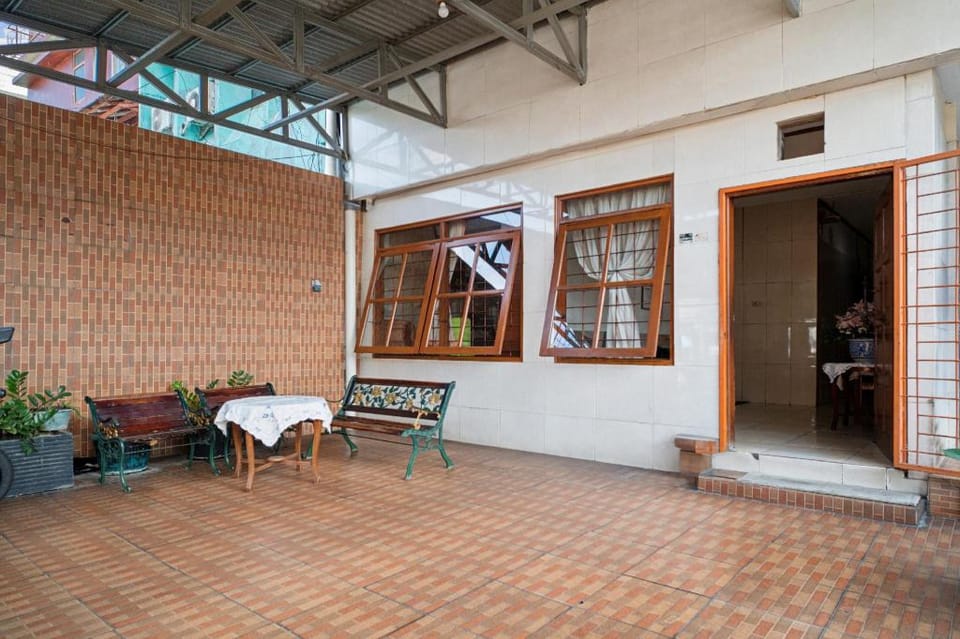 Wisma Rumka Bed and Breakfast in Jakarta