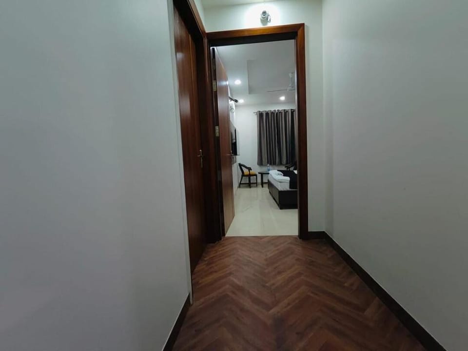Hotel Starline Regidancy Hotel in Delhi