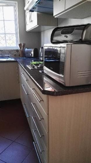 Lucia's Cottage Apartment in Cape Town