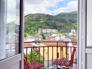 Appartement Stella 95m2 Climatisé Parking Proche Sanctuaire Apartment in Lourdes