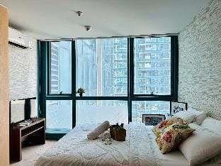 One Uptown BGC 1BR by Christine Suites PH Apartment in Makati