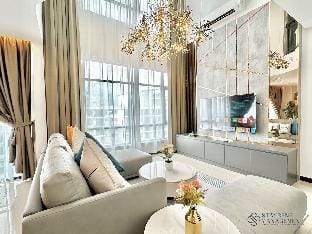 Molek Regency•Penthouse•5BR 14Pax•Bathtub•Snooker Vacation rental in Johor Bahru