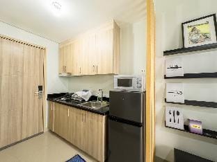 Stylish 1BR in Shore 2 | Steps from MOA 1X35 Apartment in Pasay