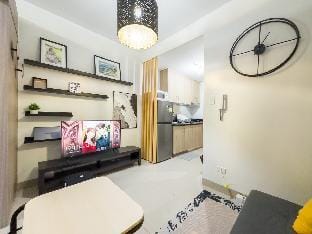 Walk to MOA Oasis-Cozy Urban 1BR Shore 2  1X74 Apartment in Pasay