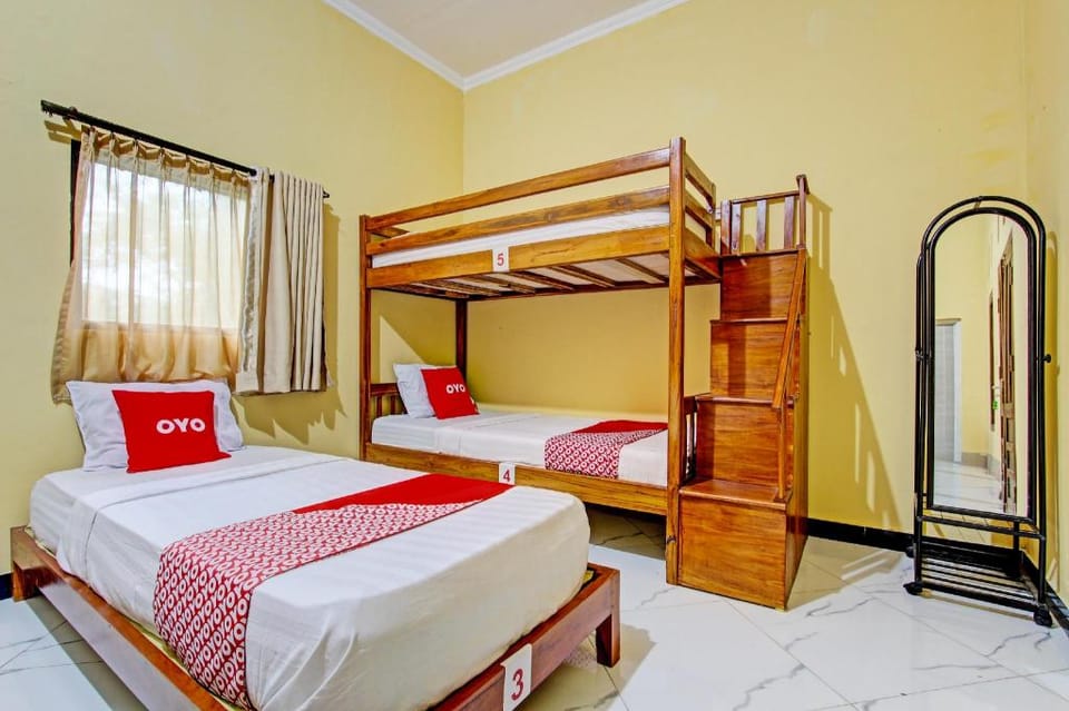 Hotel O Puri Adem 86 Syariah BunkbedNearMerapi Golf Club Hotel in Special Region of Yogyakarta