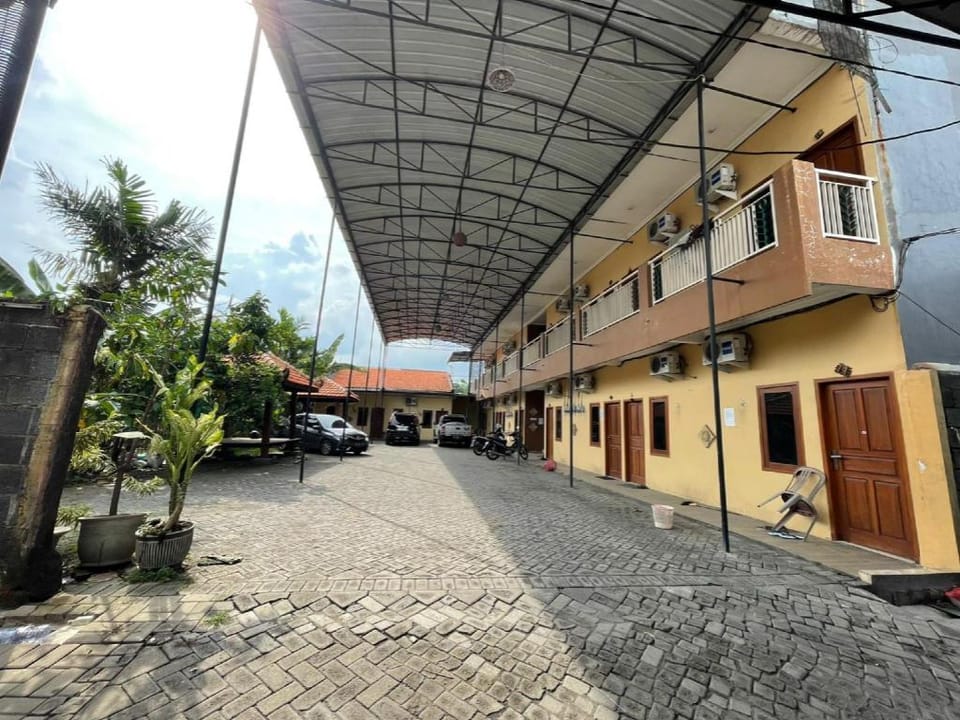 Hotel O Hidayah Homestay Syariah Hotel in East Java
