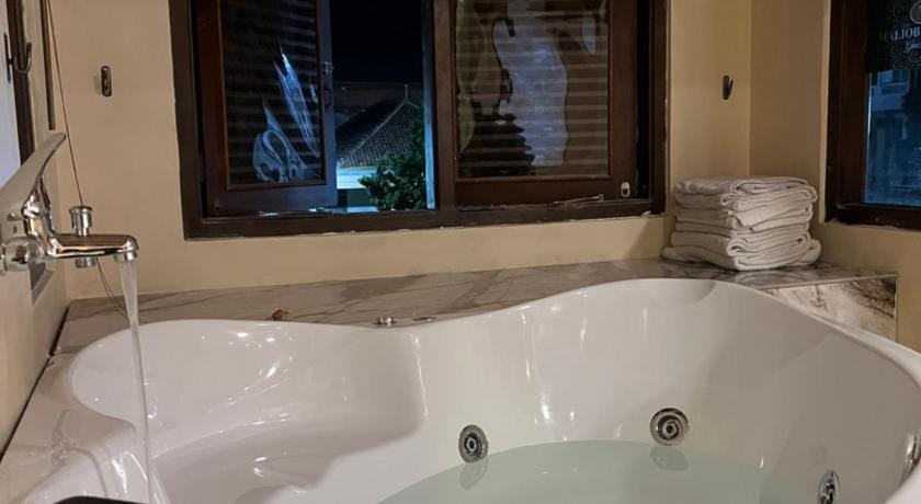 Attanaya Malioboro Suites Yogyakarta Bed and Breakfast in Yogyakarta
