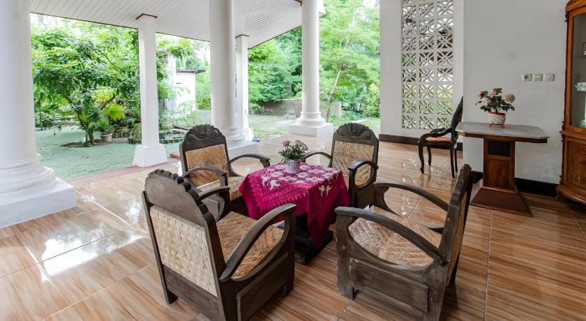 Hotel O Homestay Bonjeruk Near Restoran Pawon 21 Bonjeruk Hotel in West Nusa Tenggara, Indonesia