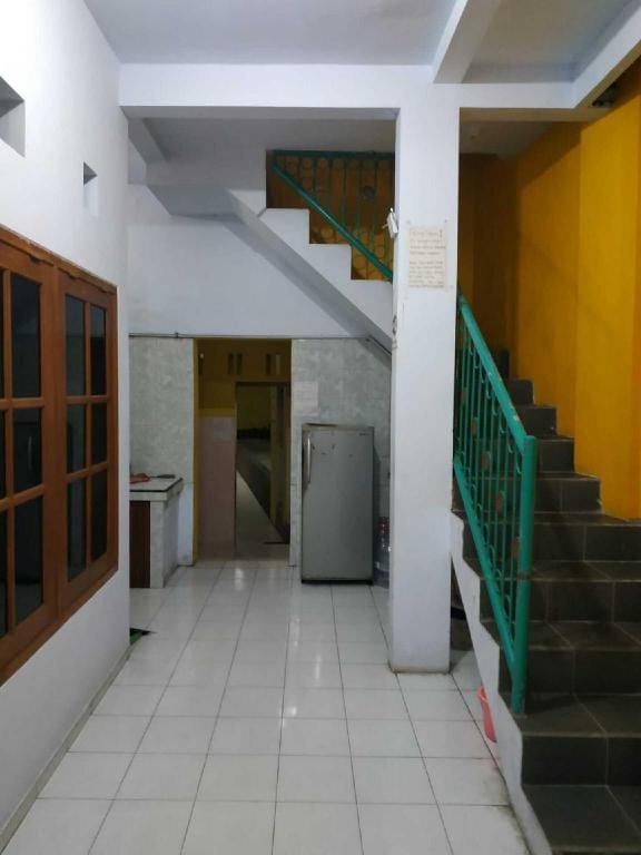 Hotel O Kost Bu Tutik Syariah Hotel in East Java
