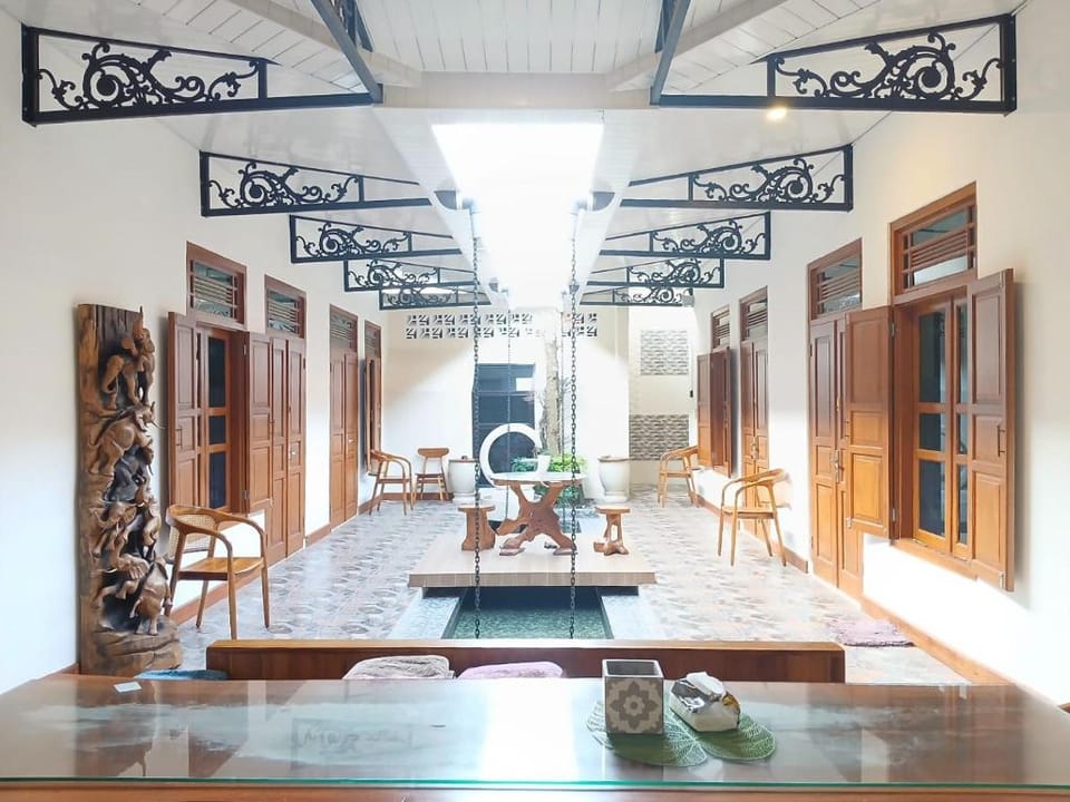RedDoorz @ Ndalem Eyyang Syariah Stasiun Klaten Hotel in Special Region of Yogyakarta