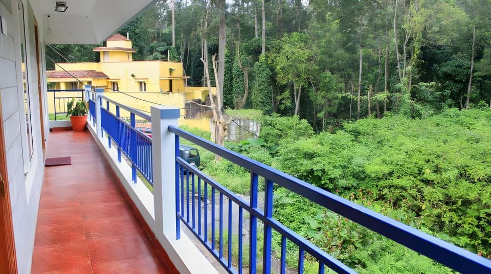 Hotel Misty INN Hotel in Yercaud