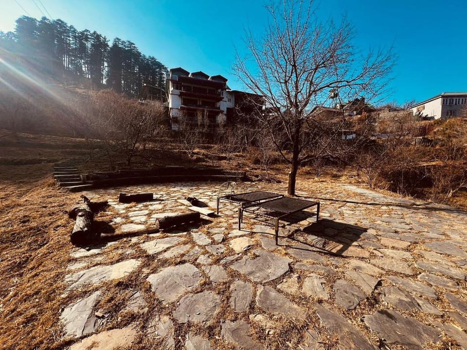 Dak Bangla Cottages Hotel in Himachal Pradesh
