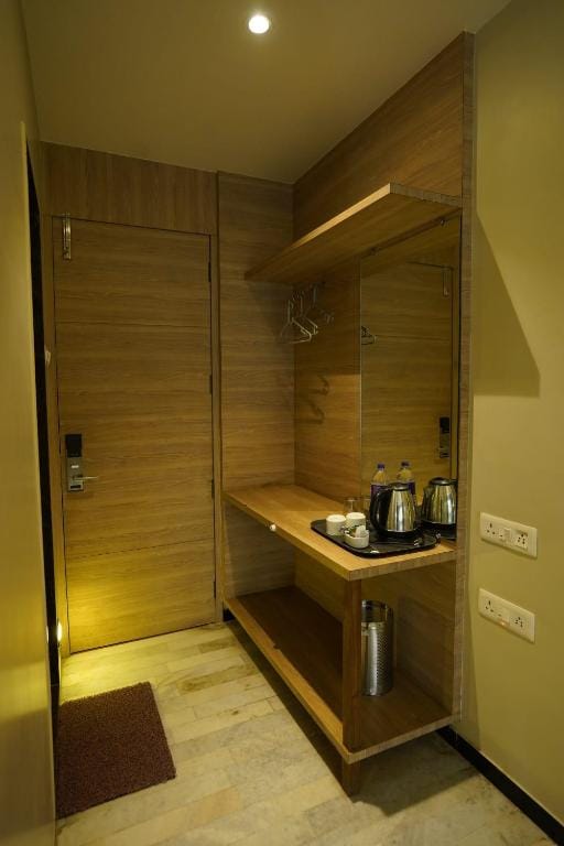 Hotel Hrushikesh Hotel in Maharashtra
