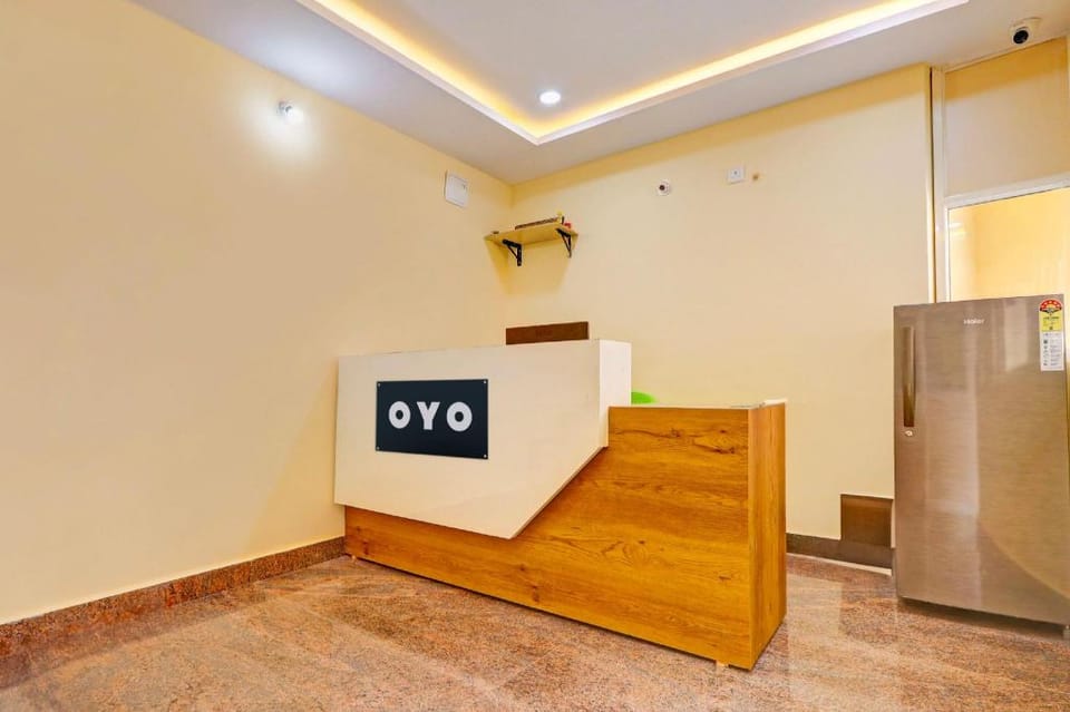 Super Collection O Sri Nirvana Edge Hotel in Hyderabad