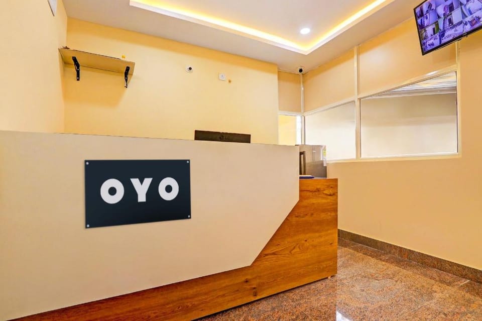 Super Collection O Sri Nirvana Edge Hotel in Hyderabad